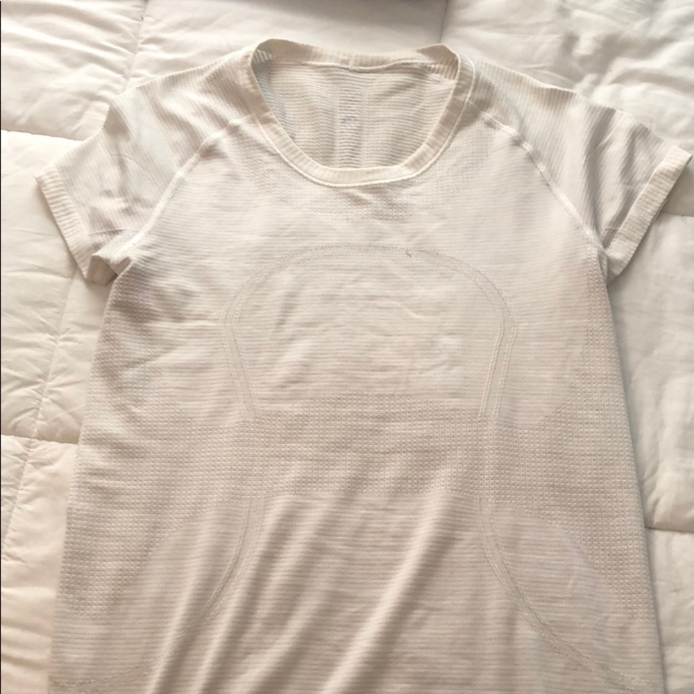 Swiftly tech lululemon top